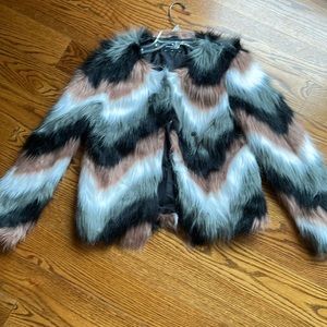 Brave soul London zig zag white tan gray black multicolor faux fur jacket